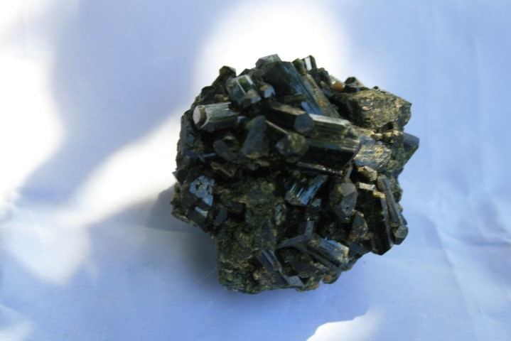 Epidote release of negativity, embracing your positive patterns, attraction of what one emanates 4319